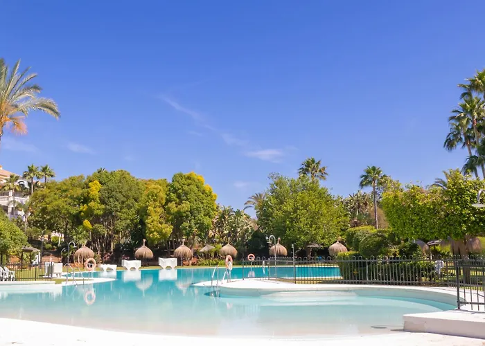 Dama De Noche L - Puerto Banus * מארבלה